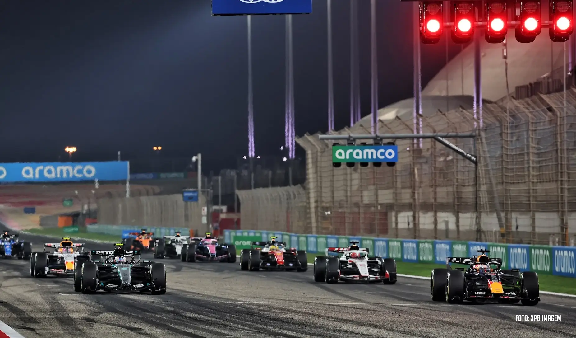 Ferrari Domina, Aston Martin Naufraga na Pré-Temporada F1